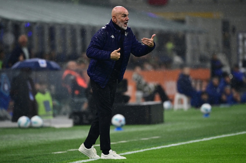 Fiorentina na última posição do Italiano demite o treinador Stefano Pioli