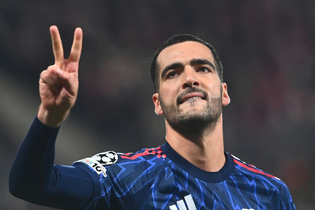 Arsenal se impone al Slavia en Praga y mantiene pleno de victorias en Champions