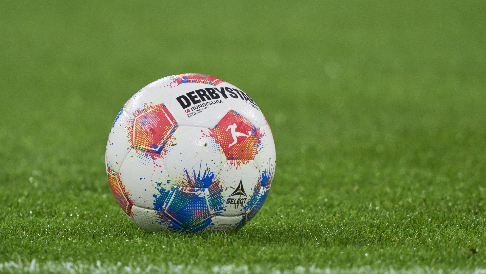 DFL teilt Spielpläne mit: Flutlicht-Freitage für BVB