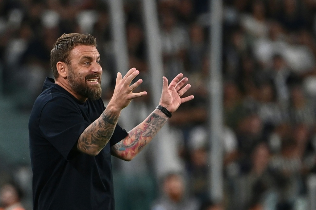 Daniele De Rossi releva a Patrick Vieira como entrenador del Génova