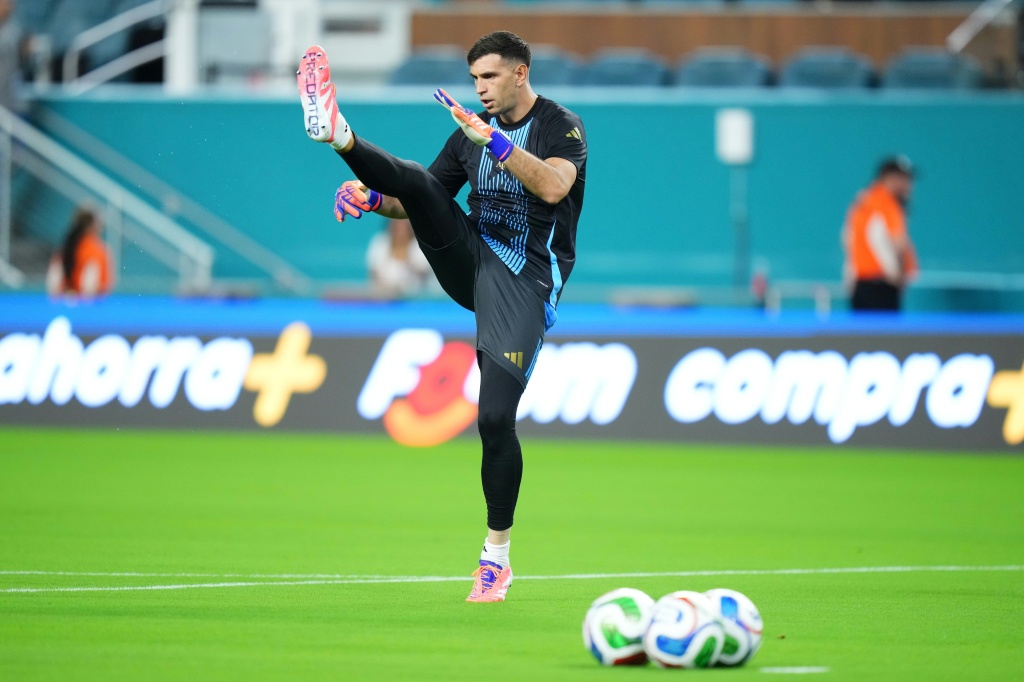 Argentina sin Martinez ni jugadores locales para el partido amistoso contra Angola