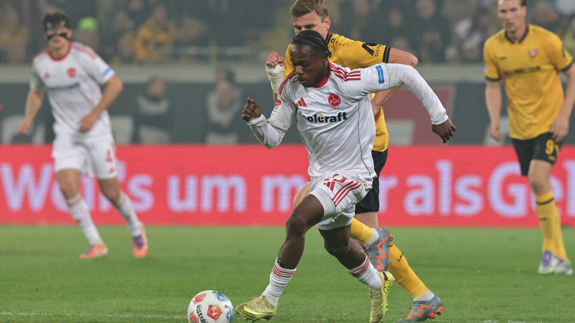 Dank Blitz-Tor: Klose treibt Nürnberg im Aufstieg voran