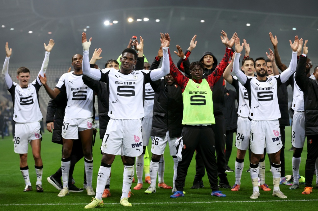 Ligue 1 Rennes repousse la crise avec une victoire 1 à 0 contre le Paris FC