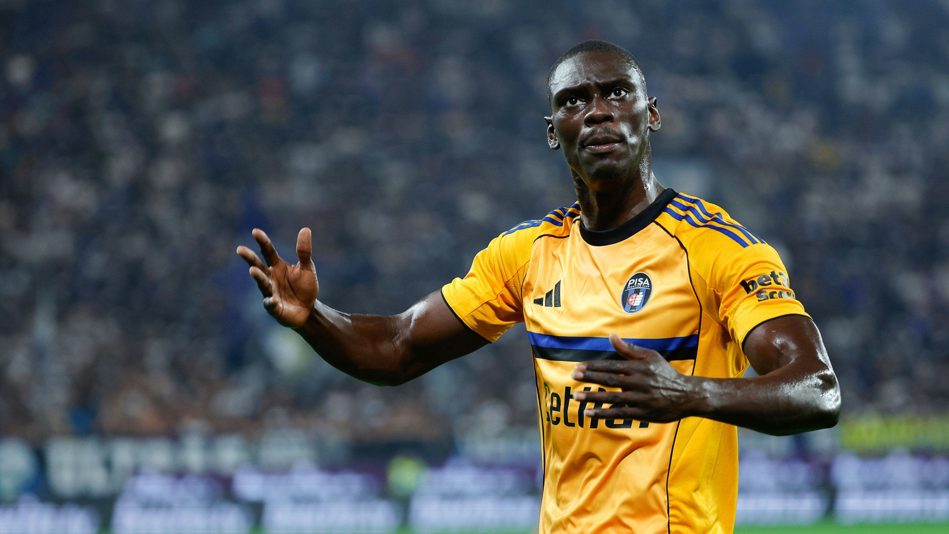 Nach 34 Jahren: Berliner Touré schenkt SC Pisa ersten Serie-A-Triumph