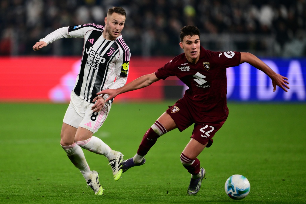 Juventus empata a cero con el Torino en el derbi de Turín entre silbidos