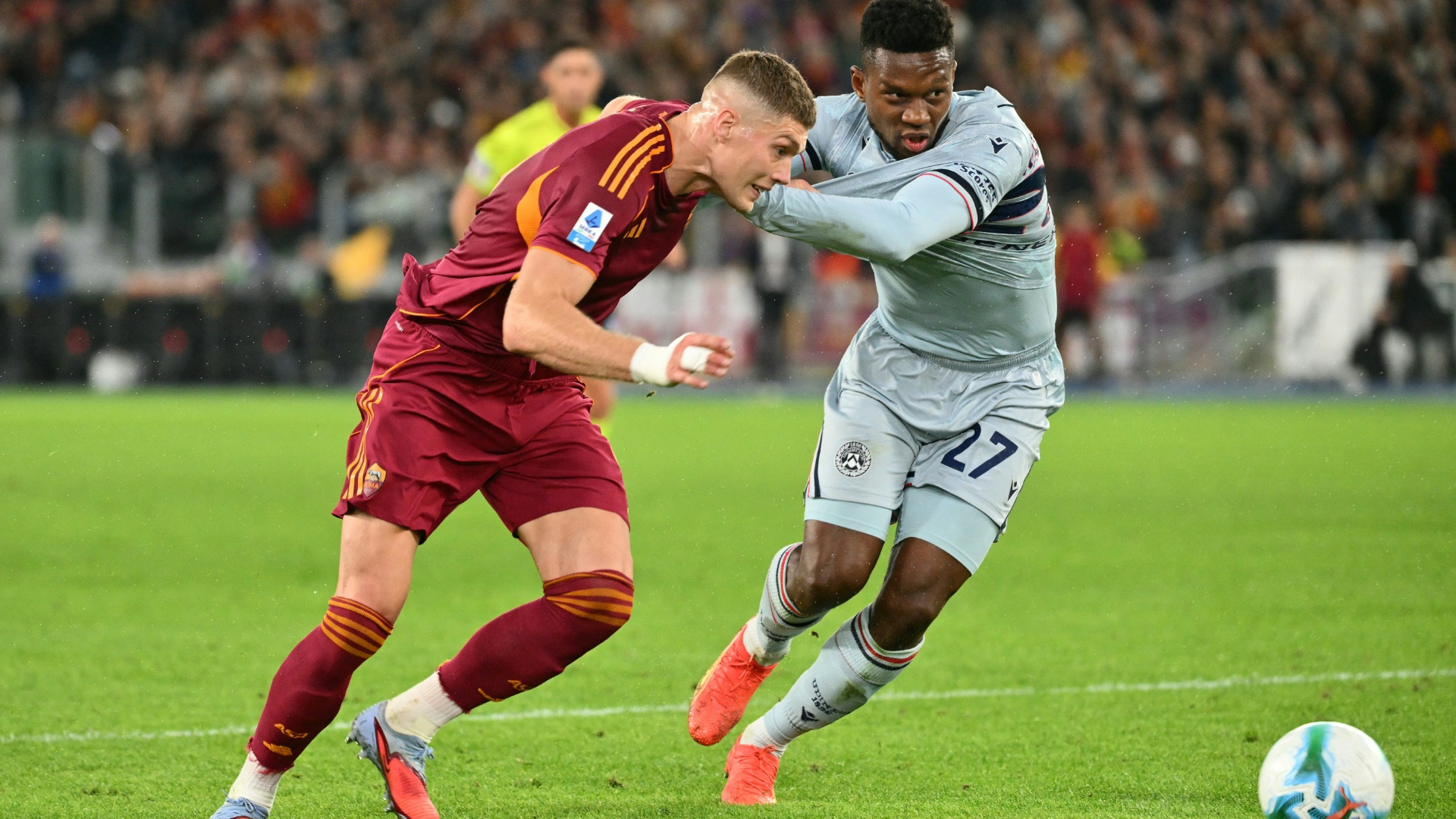 SSC Neapel verliert Tabellenführung AS Rom uebernimmt Spitze