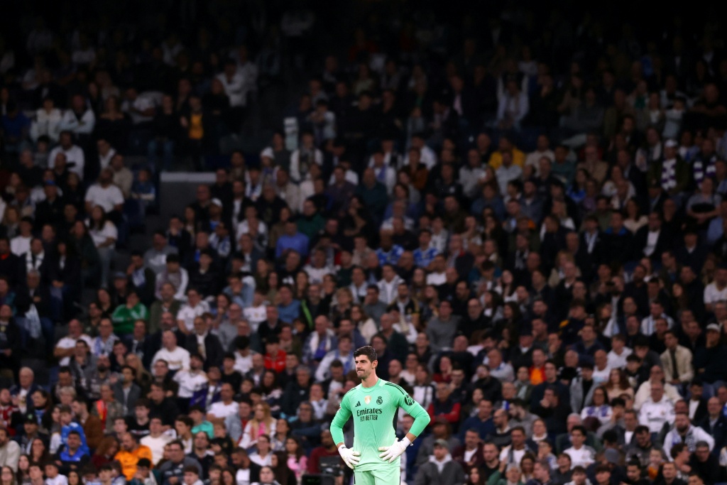 Lesão de Courtois impede participação na seleção belga nas eliminatórias