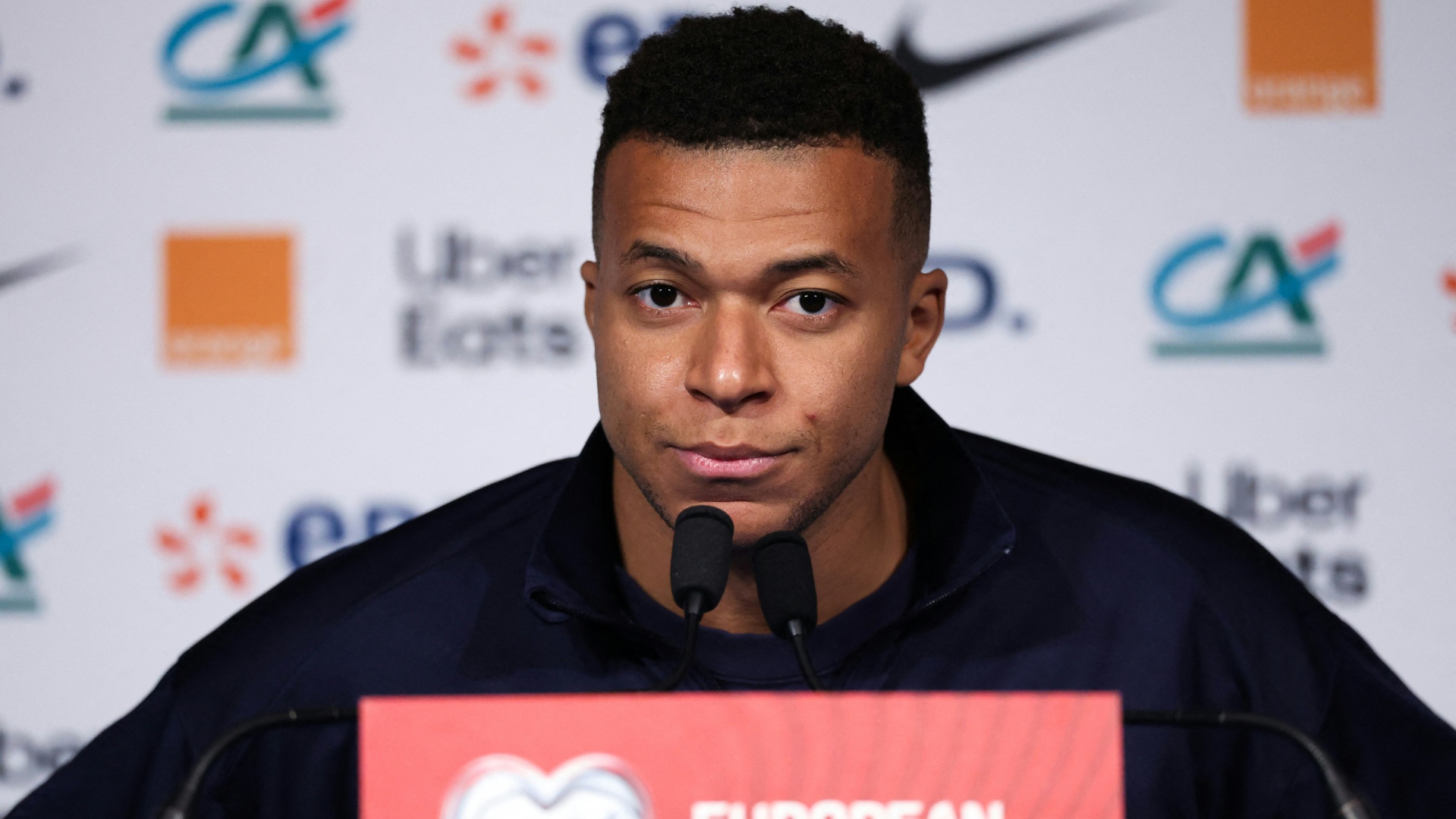 Mbappé: Die französische Nationalmannschaft gedenkt im Zehnjahresjubiläum der Betroffenen