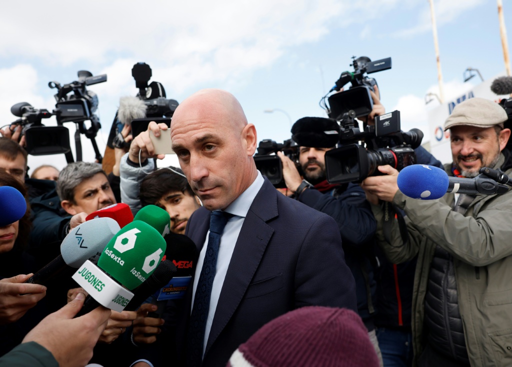 Rubiales, sentenciado por agresión sexual, acusa a la izquierda radical de orquestar una campaña en su contra