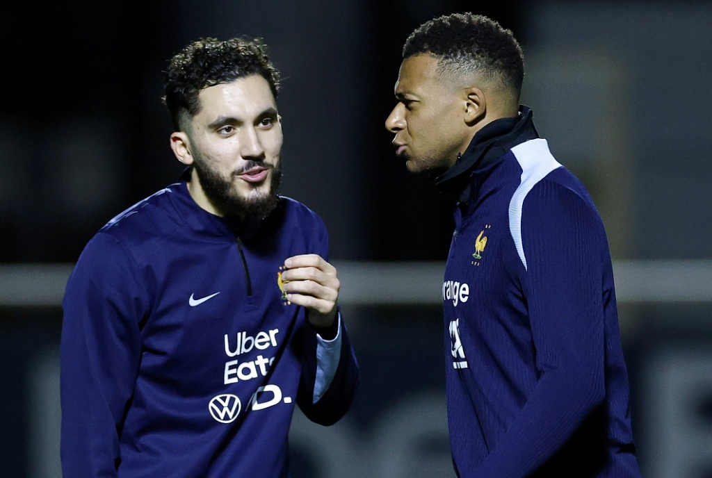 Sélection française: les espoirs reposent sur les exploits de Cherki