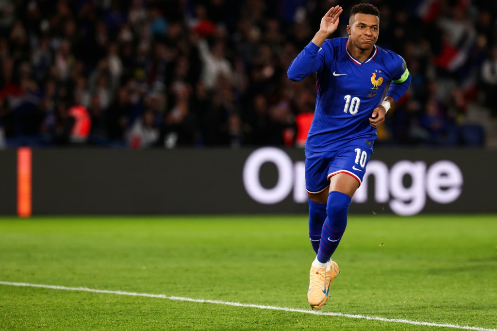 Francia con Mbappé asegura plaza en Mundial 2026, Portugal de Ronaldo posterga su pase