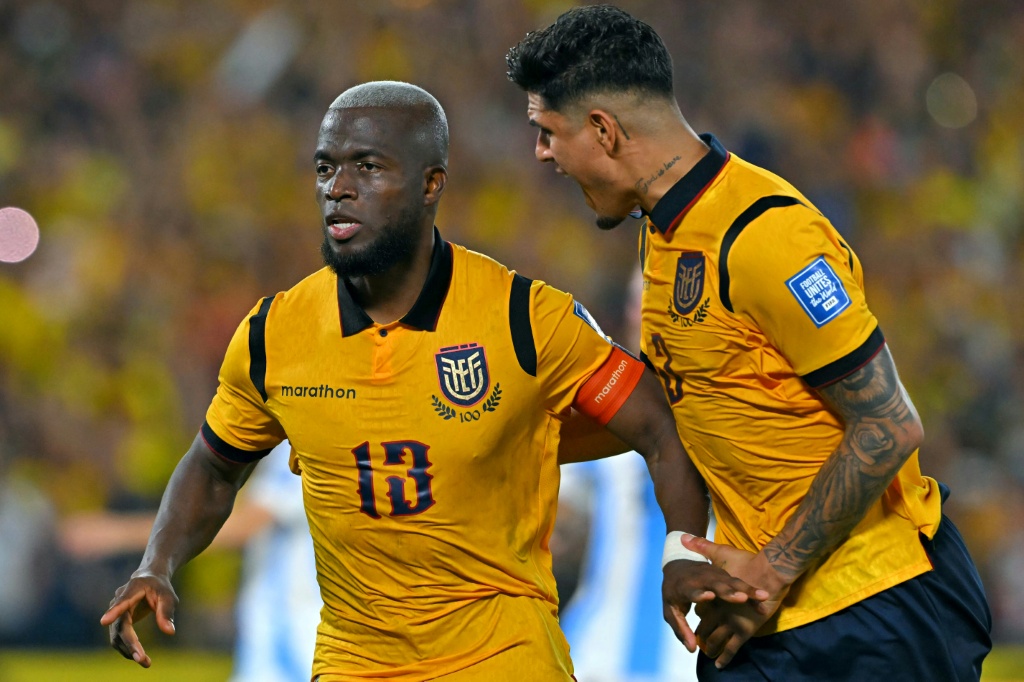 Ecuador iguala sin goles contra Canadá a pesar de tener un jugador más en el campo