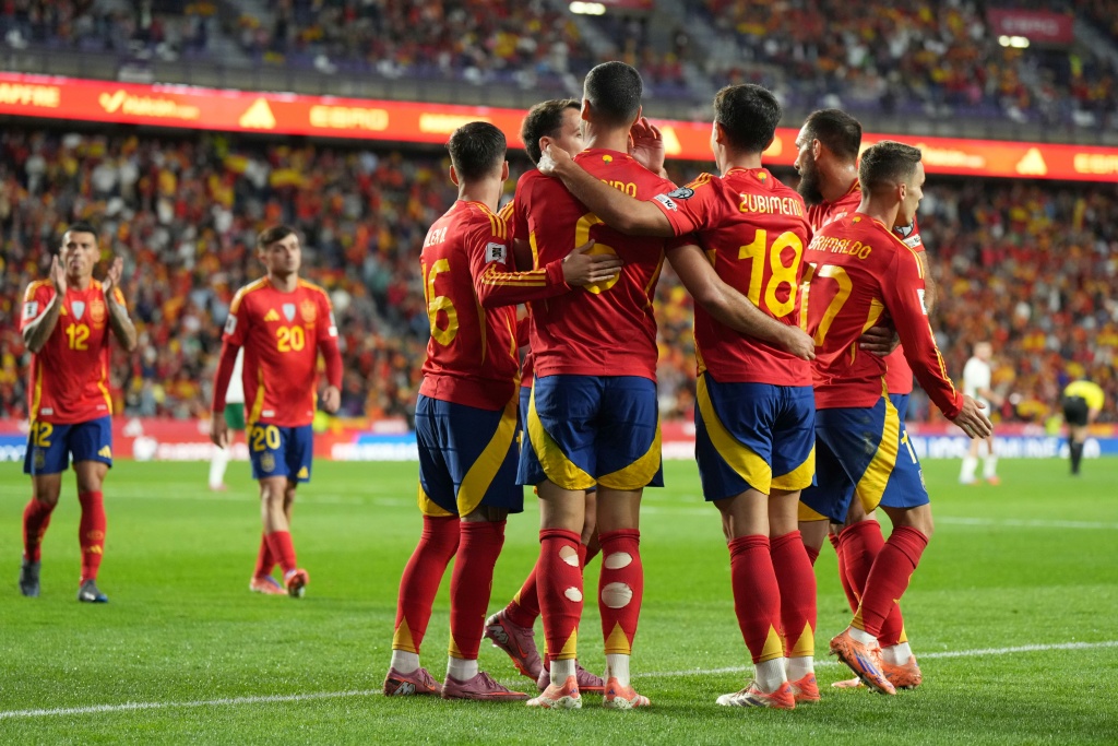 Pemain Spanyol Menuju Status Legendaris Ungkap Pelatih De la Fuente