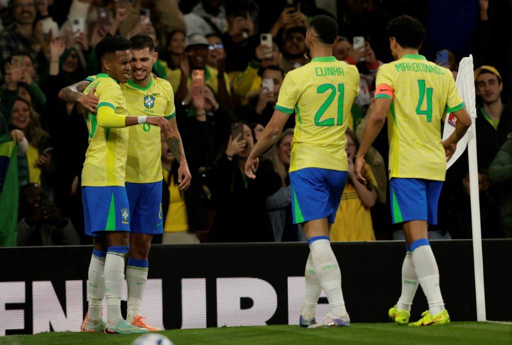 Brasil triunfa por 2-0 e impressiona em jogo amigável de preparação para o Mundial frente ao Senegal