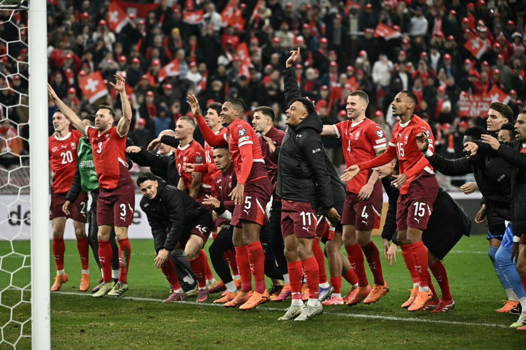 Suíça aproxima se da qualificação para o Mundial Kosovo assegura ao menos a repescagem