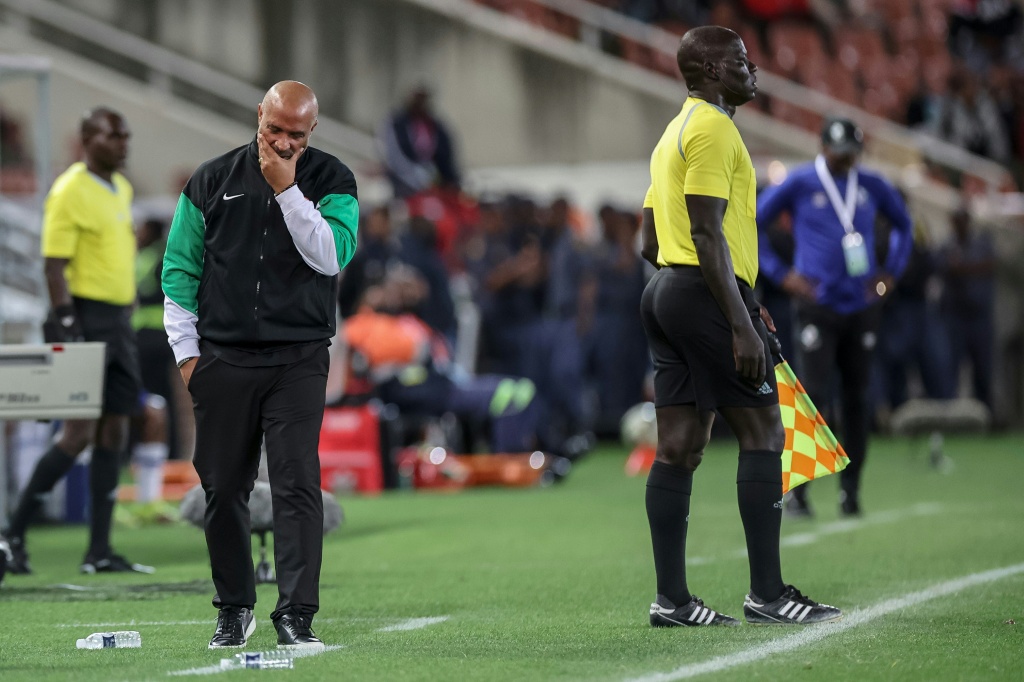 El entrenador de Nigeria denuncia prácticas de vudu por parte de Congo para excluirlos del Mundial