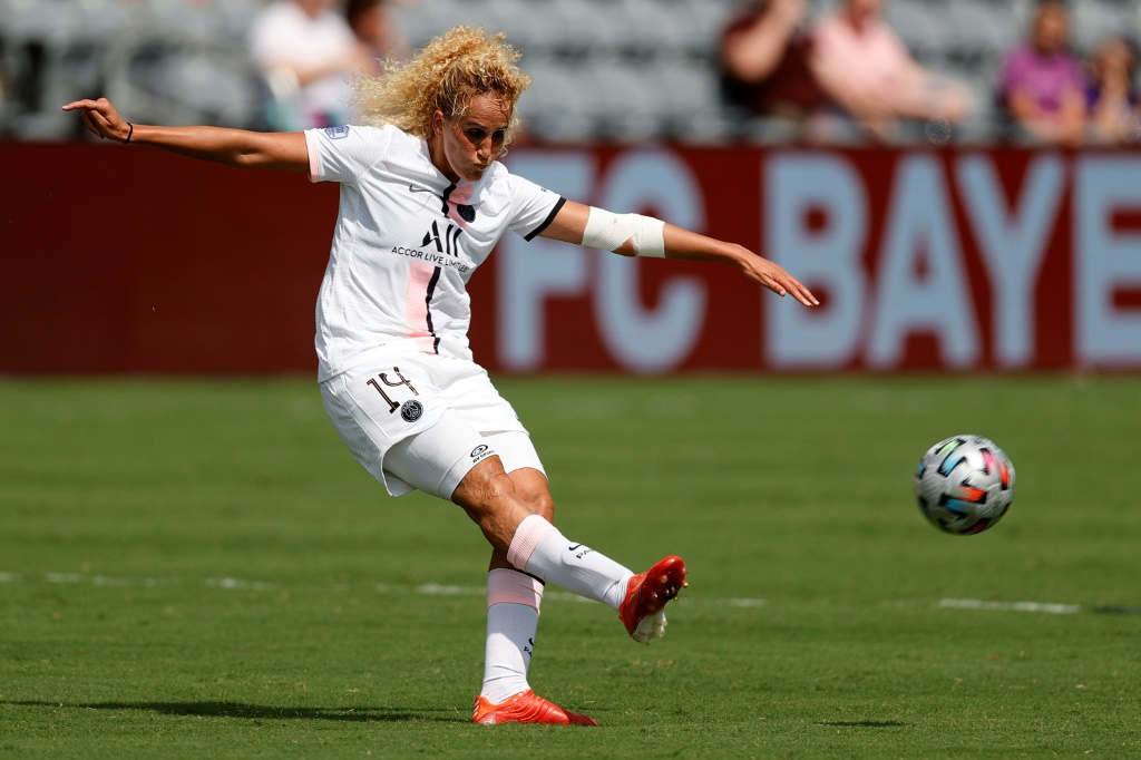 Former PSG Player Hamraoui Sues Club for 3.5 Million Euros in Damages