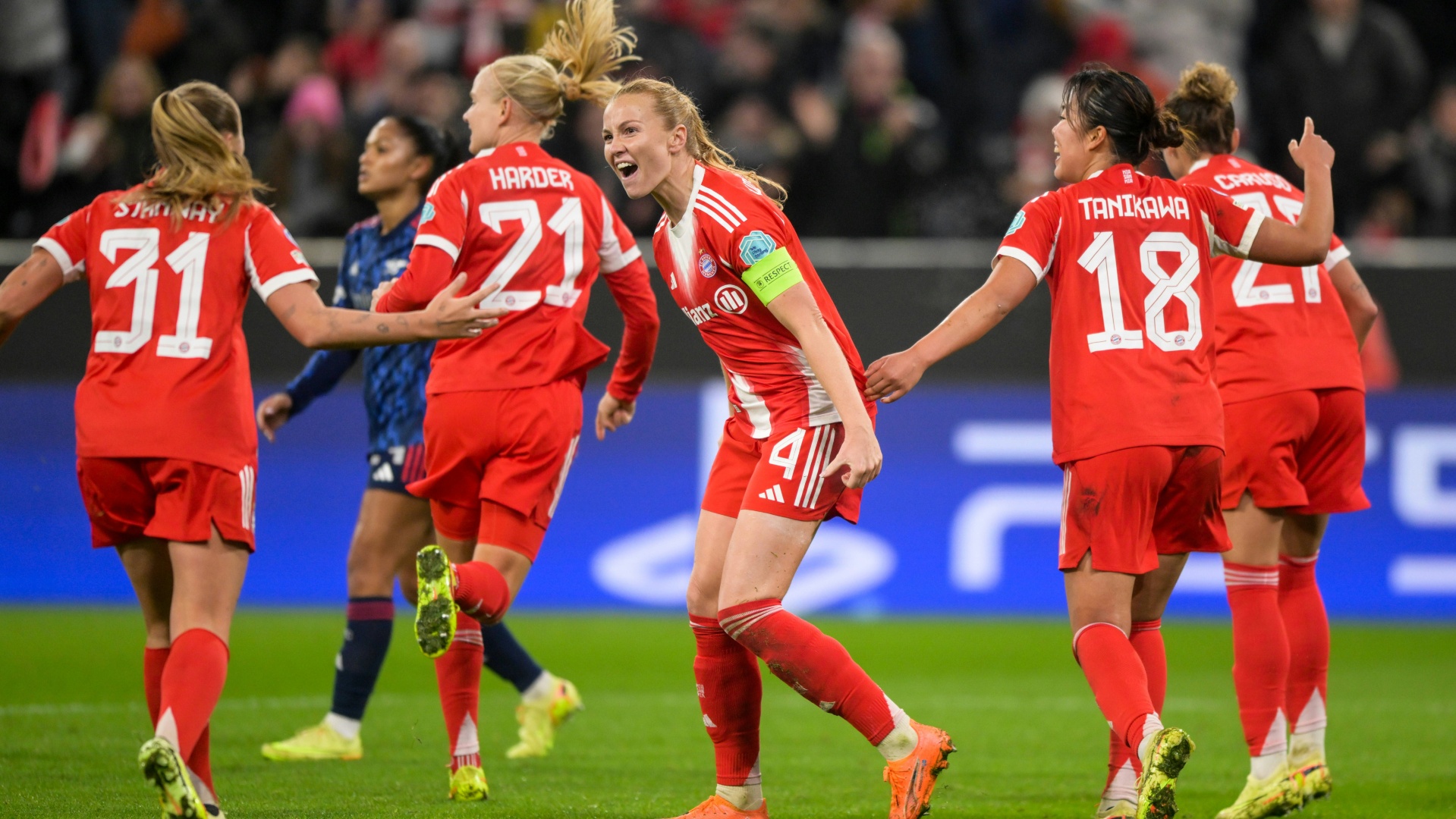 Nach Erfolg gegen Arsenal: Bayern-Frauen vor entscheidendem Duell bei PSG
