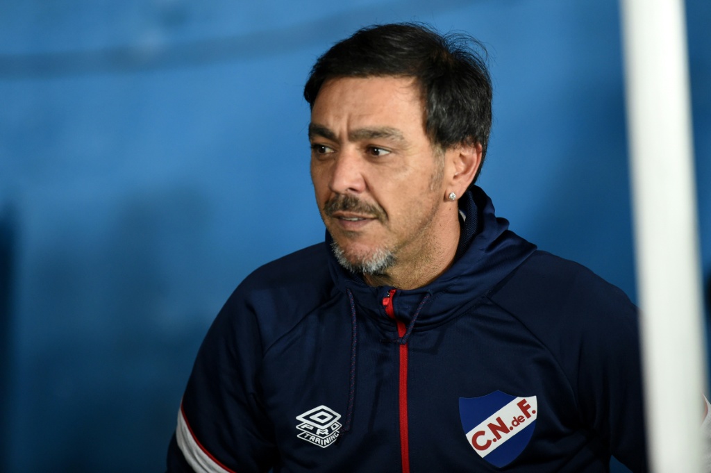 Álvaro Chino Recoba inicia en Venezuela su primer desafío internacional como técnico