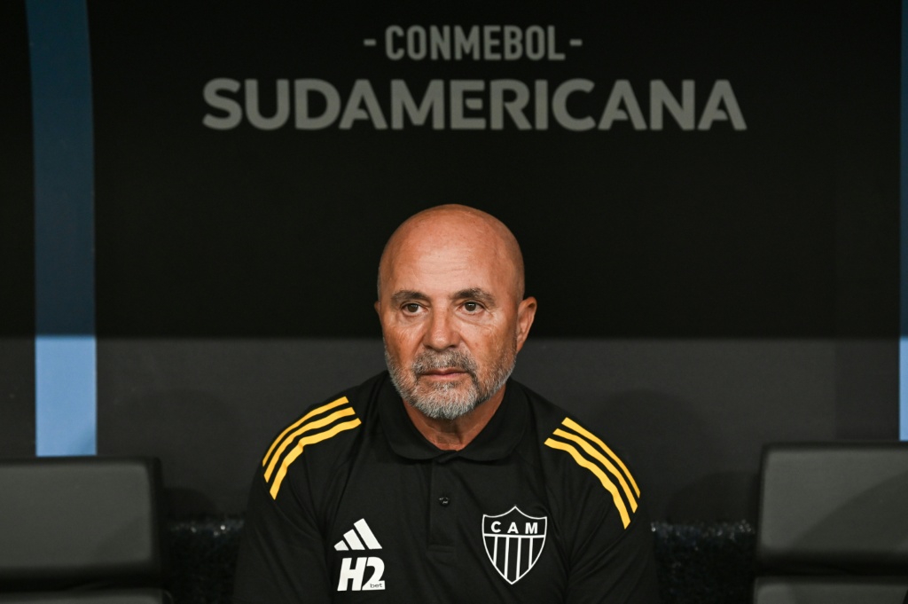 Sampaoli en Mineiro un refugio para un técnico habituado al desorden