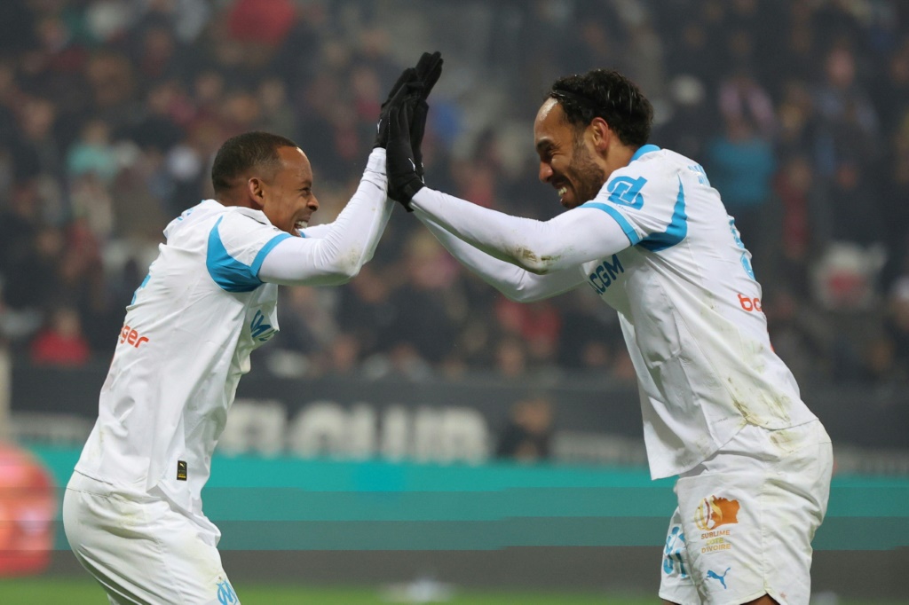 El Marsella golea en Niza y asume el liderato temporal en la Ligue 1