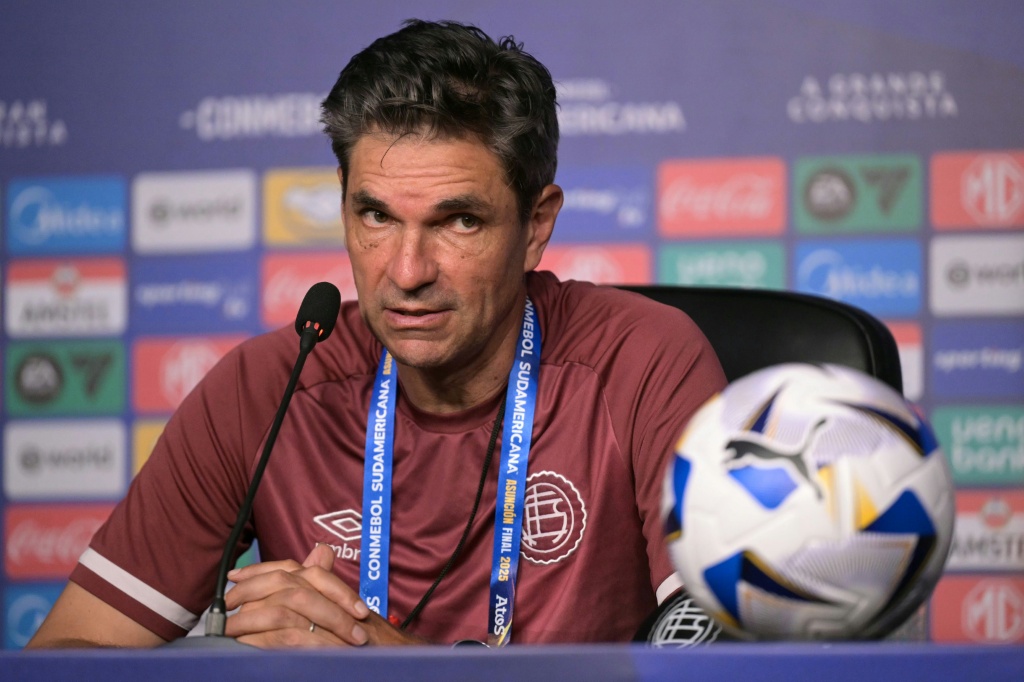 Pellegrino, confiado en conquistar la Sudamericana con un Lanús que ha demostrado su valia