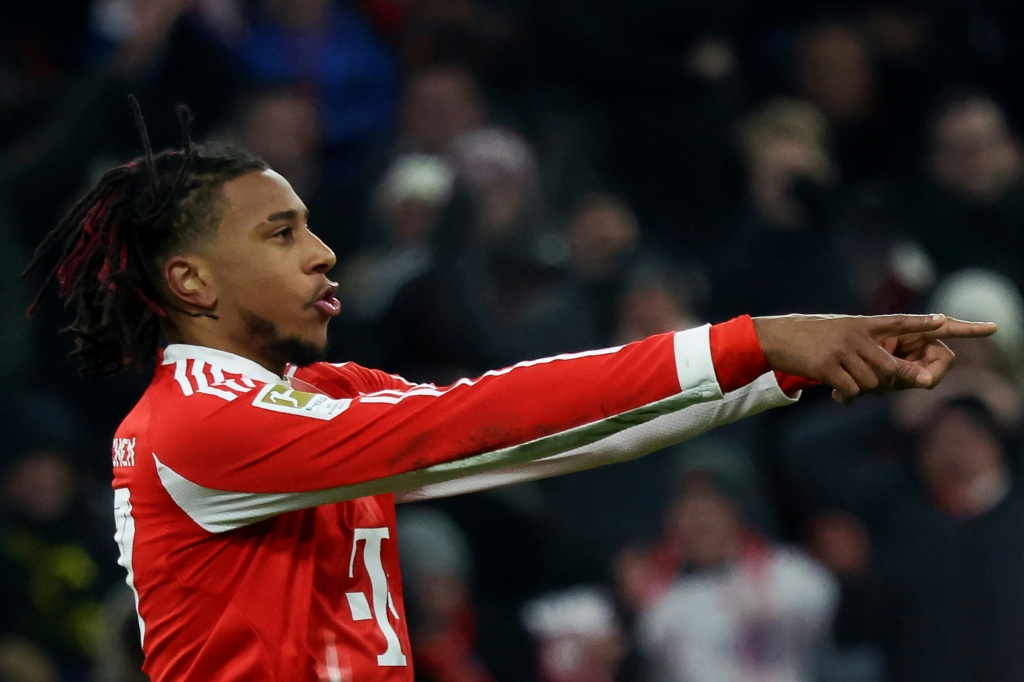 Olise dirige al Bayern hacia una victoria abultada con remontada frente al Friburgo