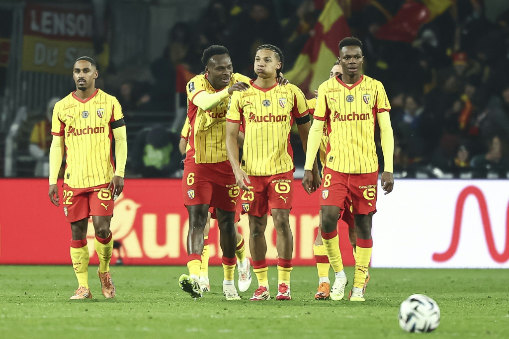 Ligue 1: Lens triomphe face à Strasbourg et enchaîne les victoires