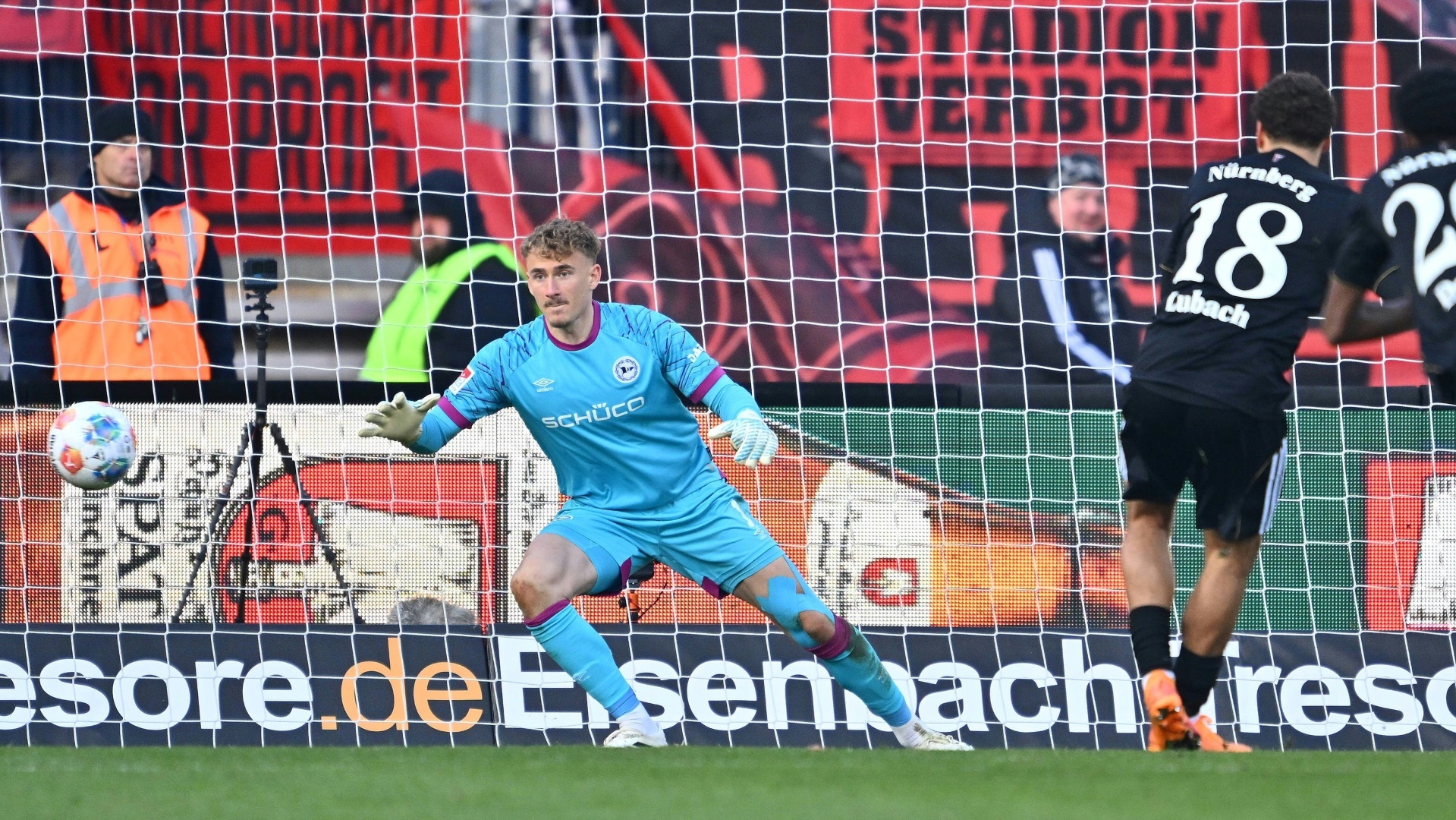 Nürnberg setzt Vormarsch fort