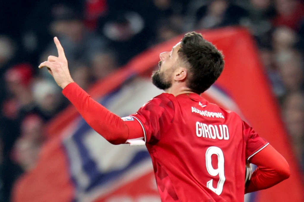 Giroud guía al Lille hacia los puestos de Champions