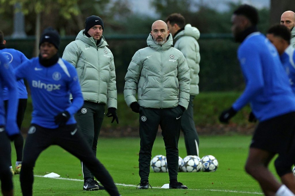 Enzo Maresca recomienda no comparar a Estêvão con Lamine Yamal