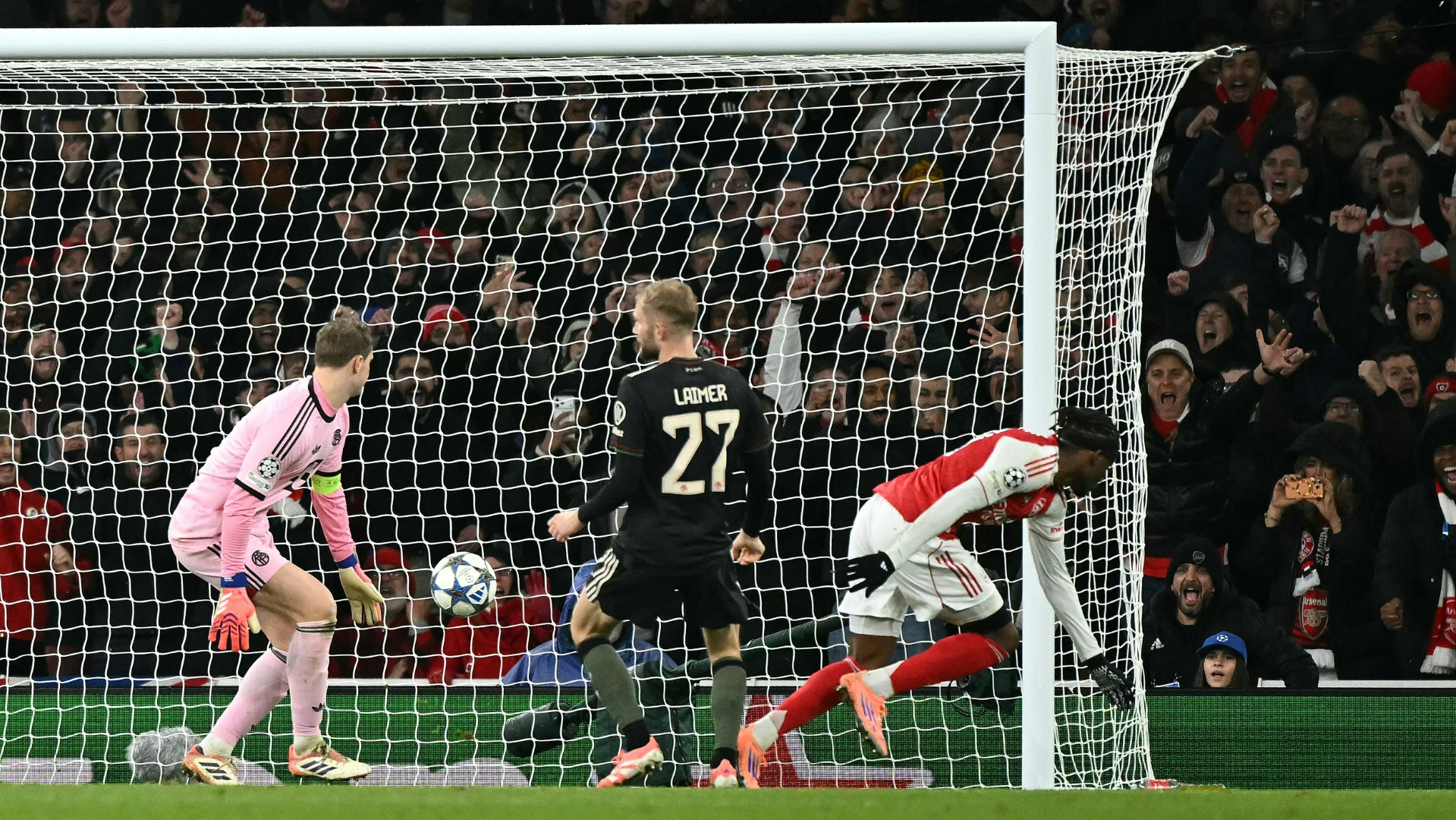 "Nicht notwendig": Ballack kritisiert Neuer