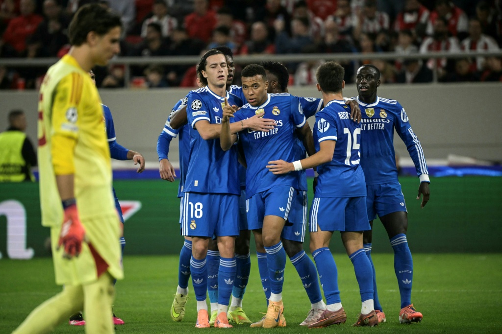 Struggling Barcelona and Unsteady Real Madrid Seek La Liga Confidence Lift