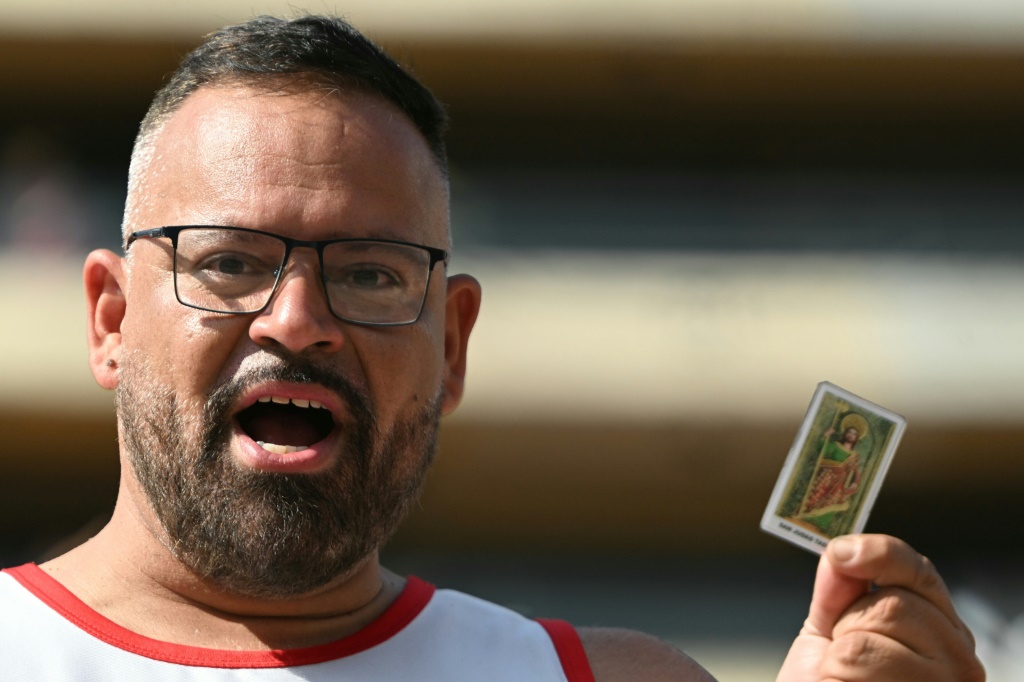 Adeptos do Flamengo oram em Lima pelo quarto título da Libertadores antes da final com o Palmeiras
