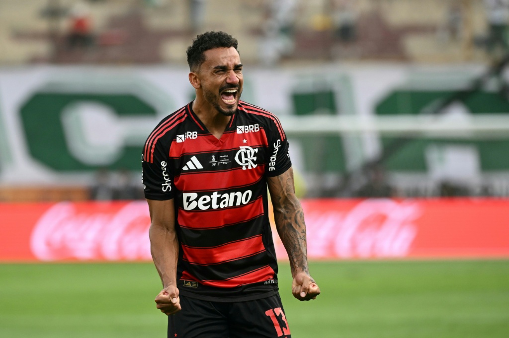 Após cabeçada na final da Libertadores, Danilo entra na história do Flamengo