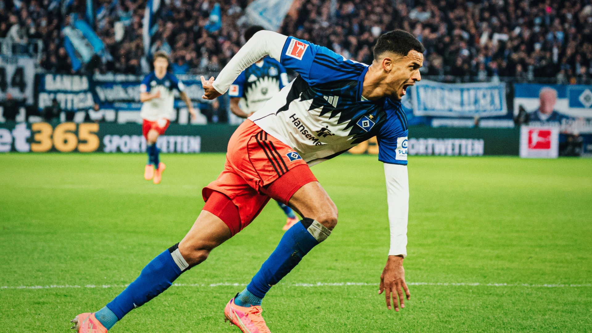 Spätes Tor von Vieira: HSV besiegt Stuttgart knapp