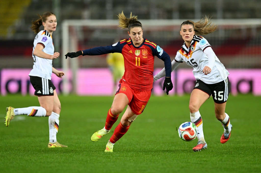 Spain seek to convert 'suffering' into triumph in Nations League final return match