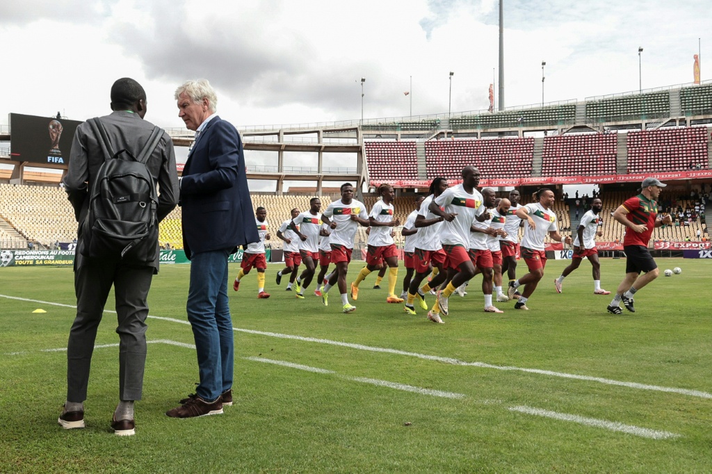 Camerún destituye a su técnico nacional veinte días antes de la Copa Africana de Naciones