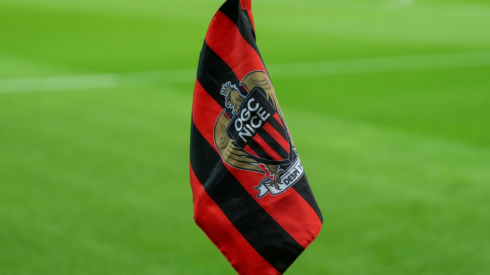 Angriffe von Fans auf Nizza-Fußballer Liga tritt Klagen bei