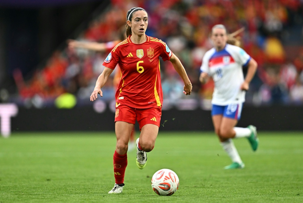 Aitana Bonmatí ficará fora do resto da época por causa de uma fratura