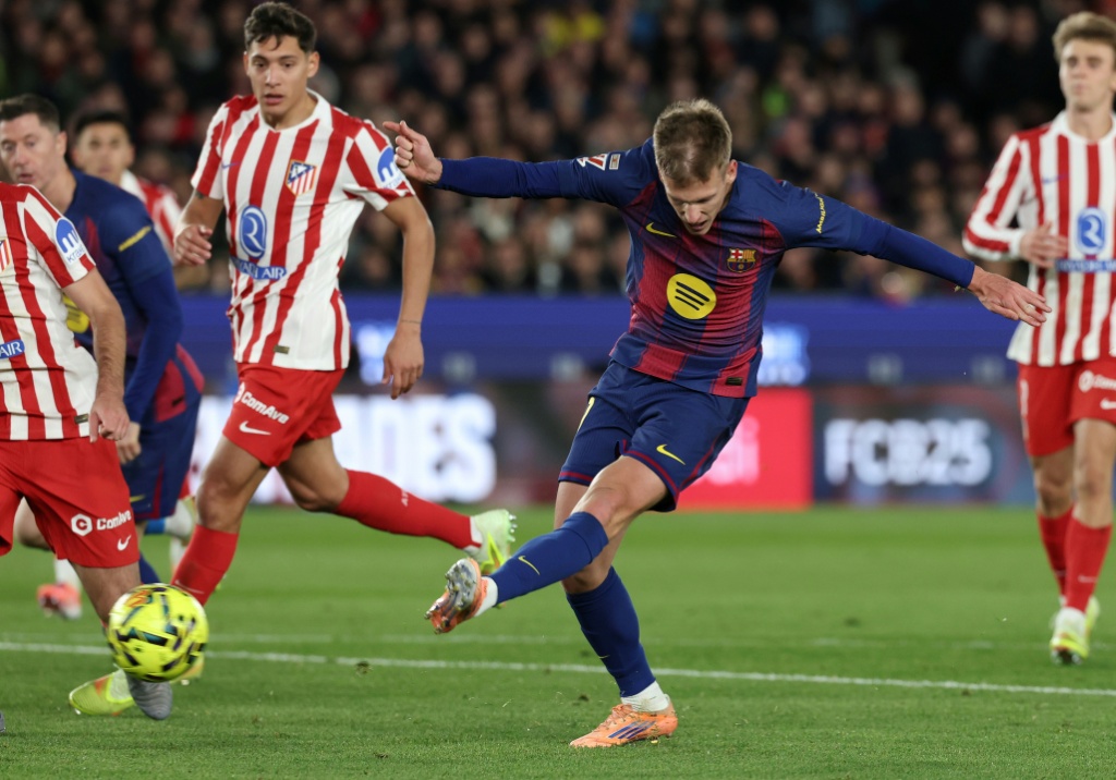 Barcelona stage Atletico comeback to boost La Liga lead