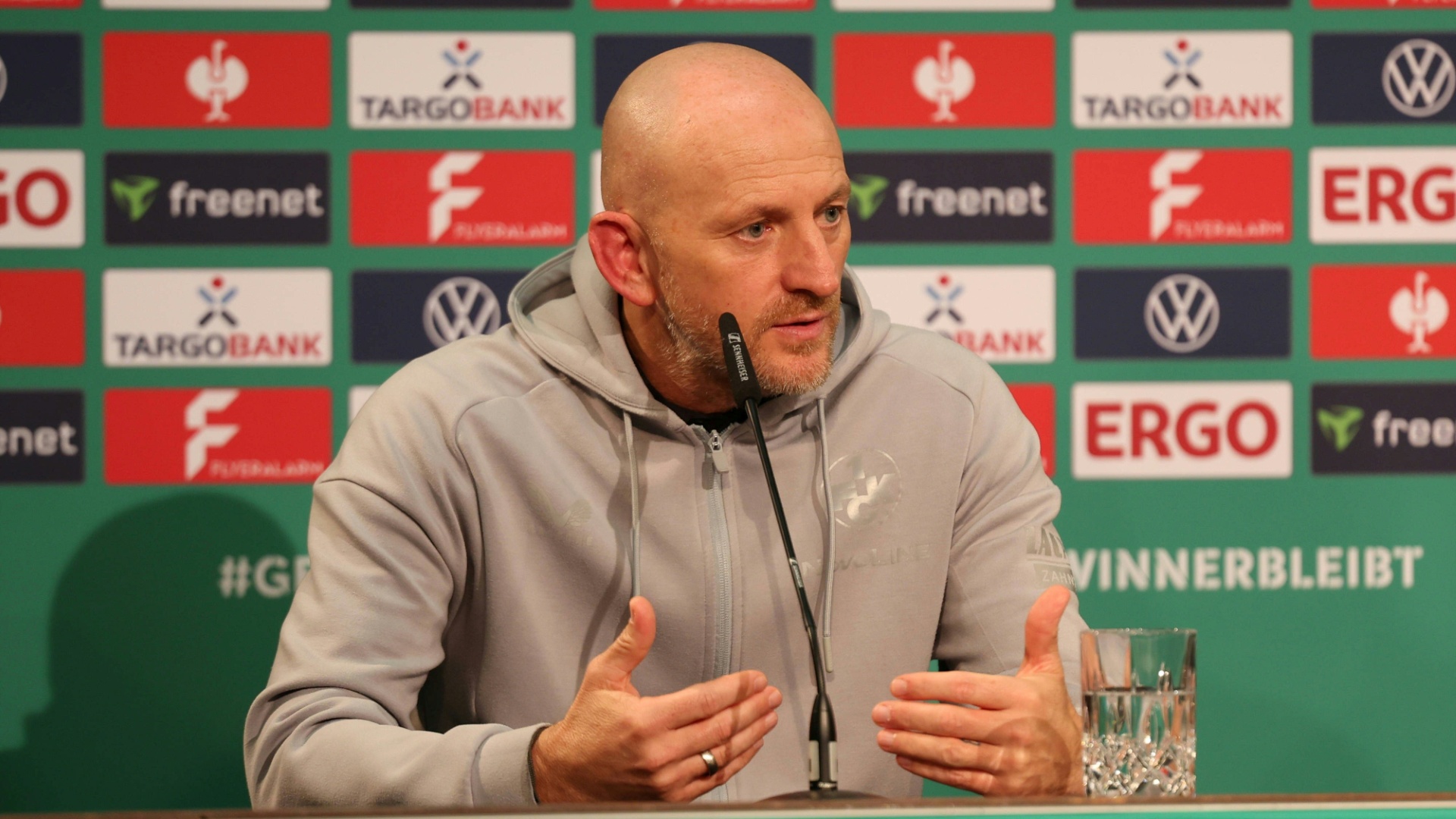 Pokaldesaster: Lieberknecht schämt sich tief