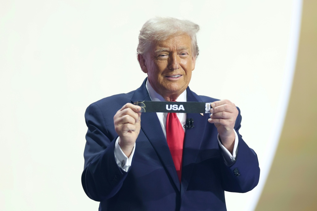Copa do Mundo de 2026 conhece seus grupos após sorteio com Trump como protagonista