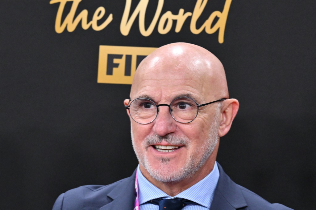 'A unica coisa em que devemos pensar e no que podemos controlar', afirma De la Fuente apos sorteio da Copa