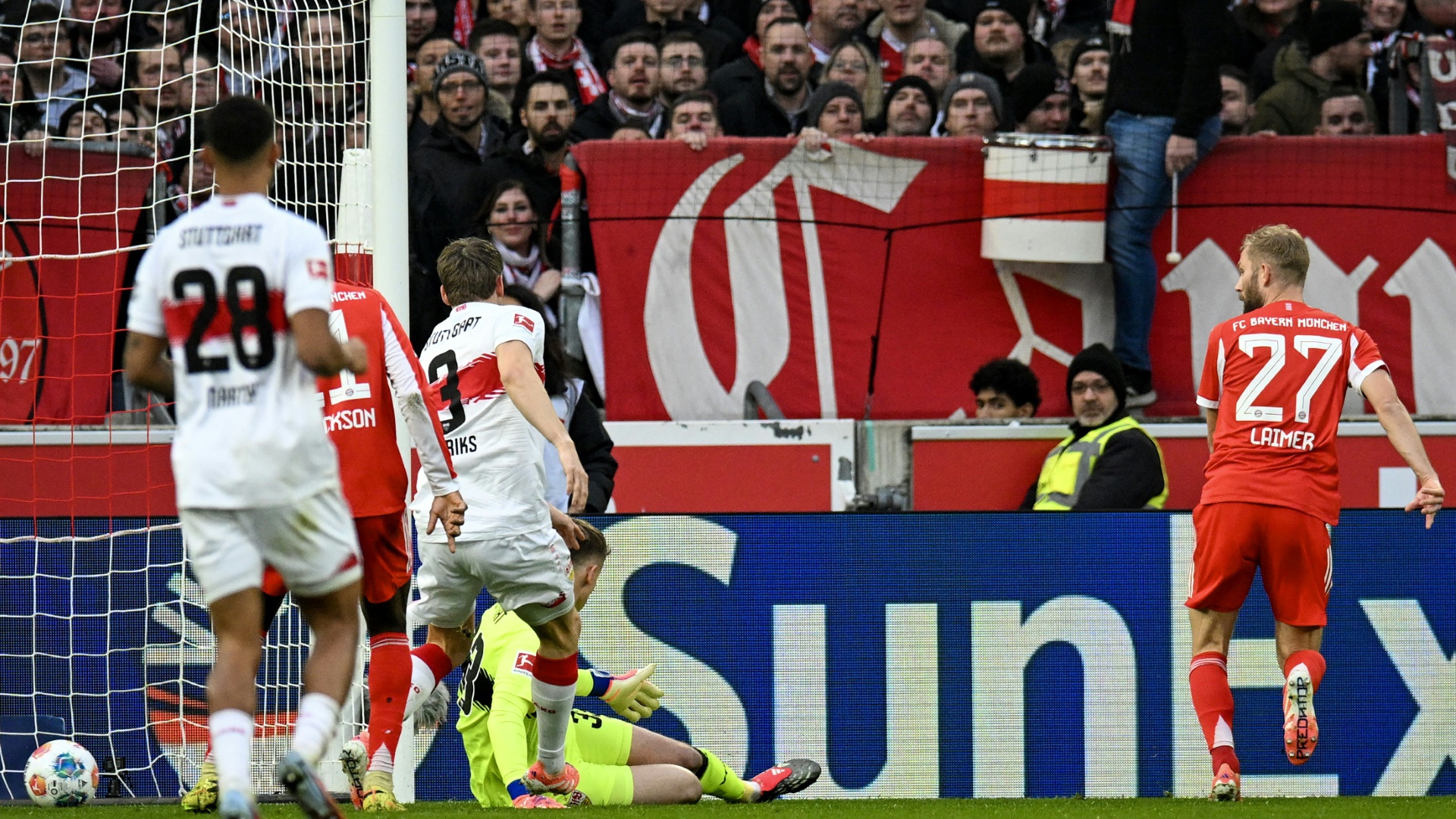 Kane erzielt Hattrick Bayern demonstrieren Überlegenheit