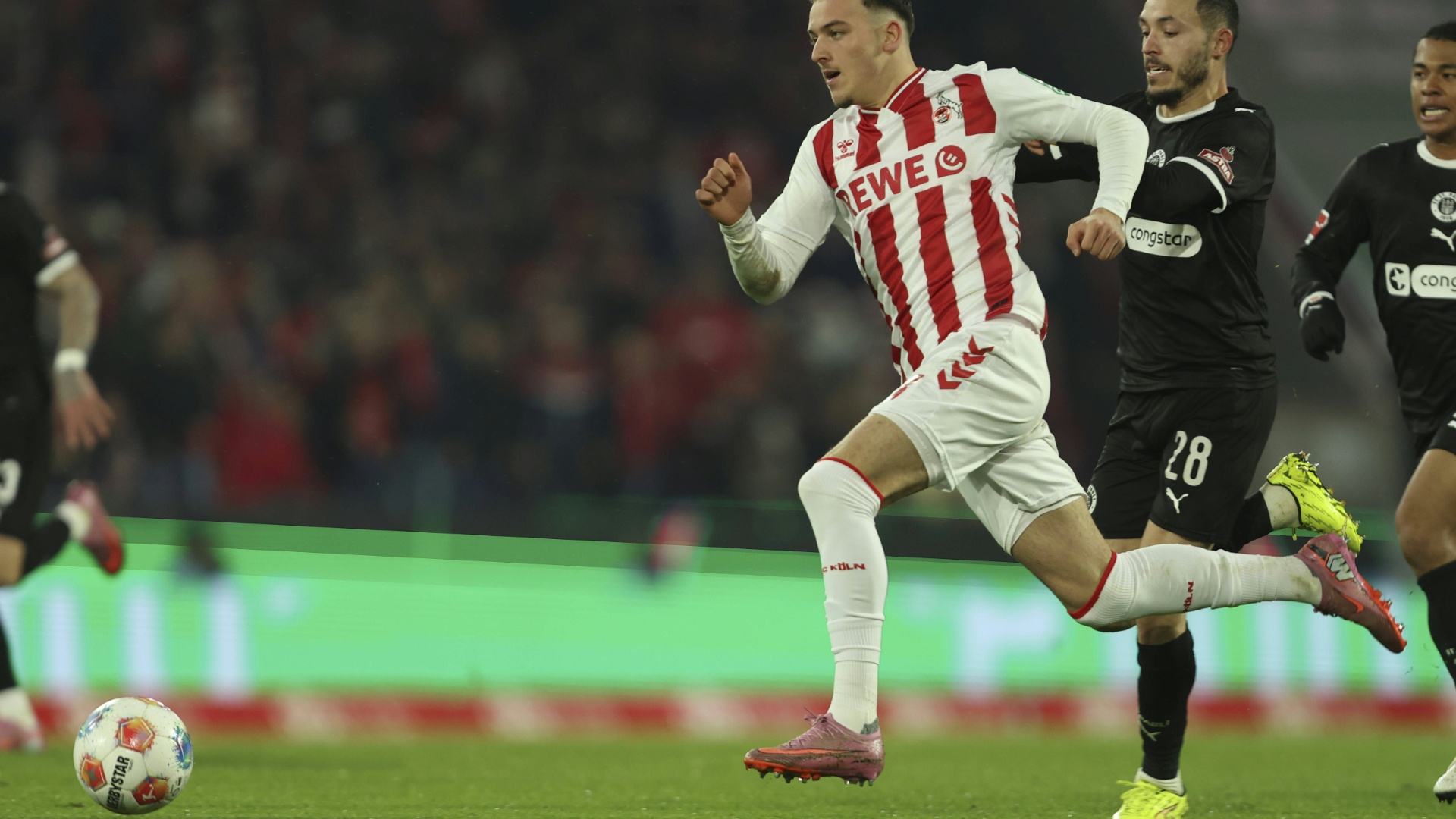 In der Nachspielzeit: St. Pauli sichert sich Remis gegen Köln