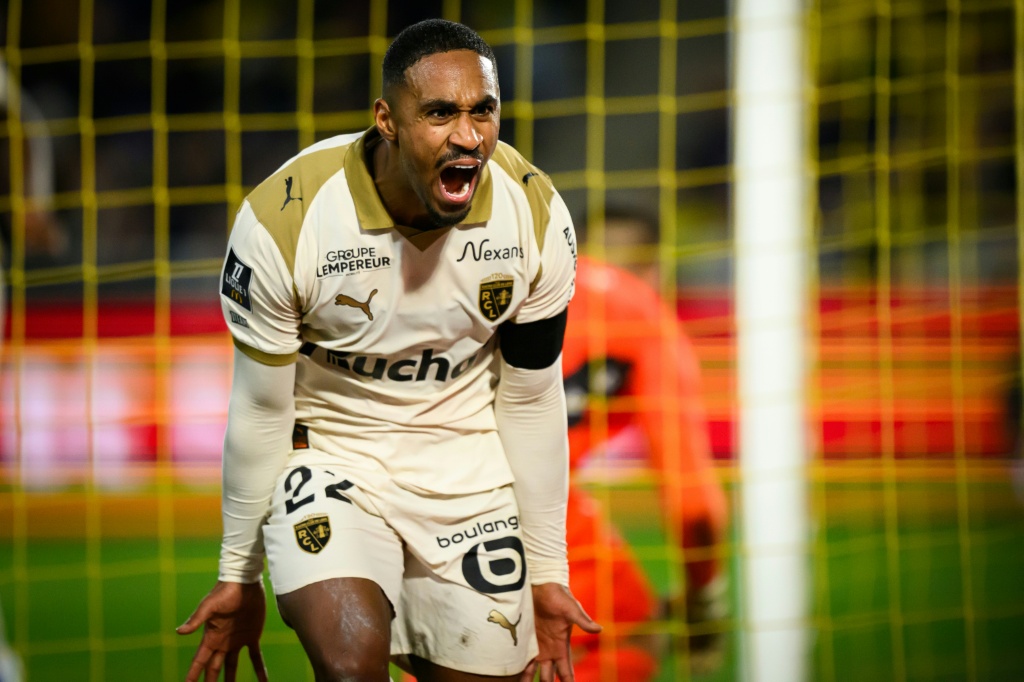 Ligue 1: Lens sécurise son leadership face à Nantes