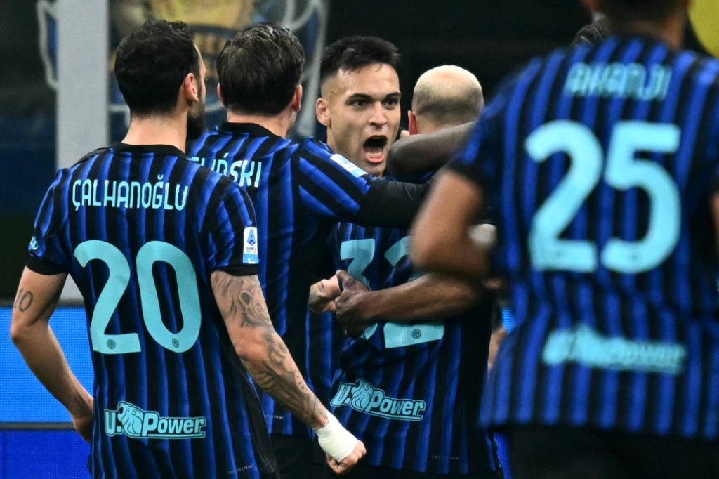 Inter de Milão triunfa sobre o Como por 4-0 e conquista liderança temporária na Serie A