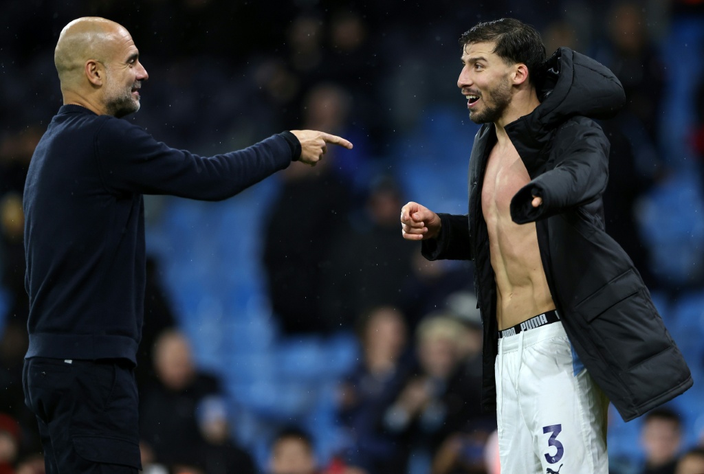 Konsistensi Jadi Kunci Man City Raih Gelar Juara Kata Guardiola