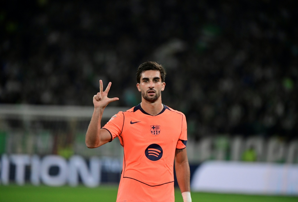 Liga: Barcelone maintient son avance, Bilbao vainc l'Atlético avant d'affronter le PSG